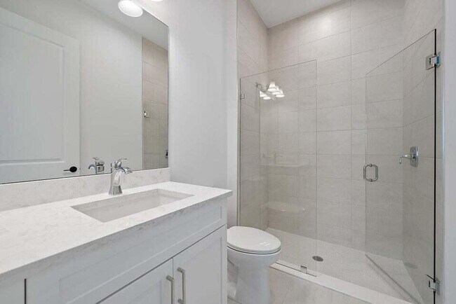 Building Photo - 13613 Le Christine Dr