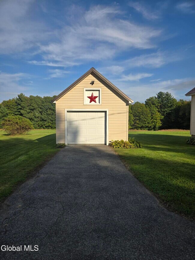Building Photo - 290 County Hwy 123