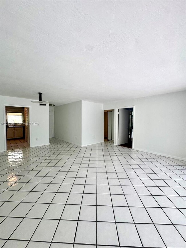 Building Photo - 2501 S Ocean Blvd