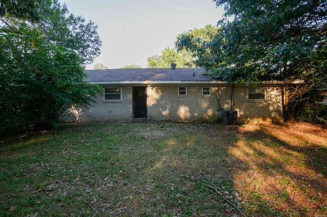 Building Photo - 6914 Juniper Rd