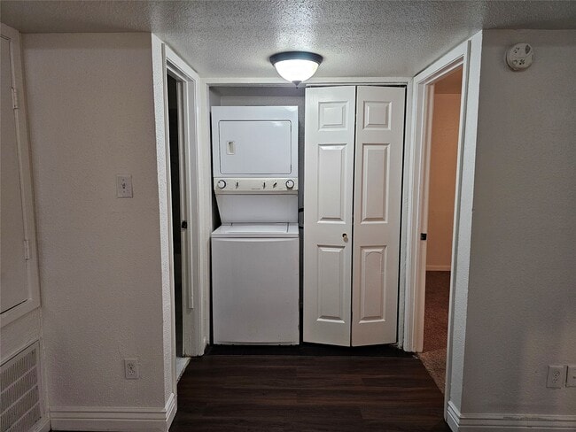 Building Photo - 12647 Ashford Meadow Dr