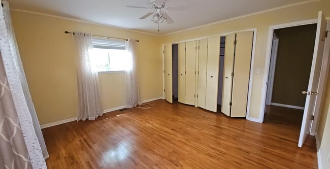 Building Photo - Beautiful 3 bed home