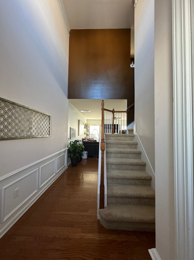 Building Photo - 8221 Saltwood Pl