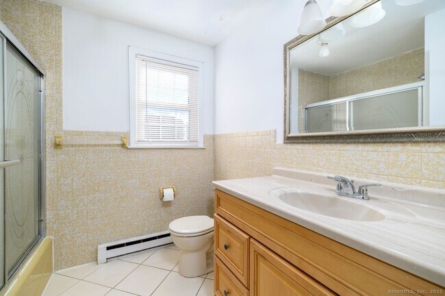 Building Photo - 200 Frederick St