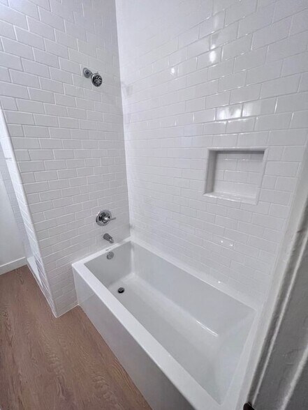Building Photo - 559 Normandie Ave