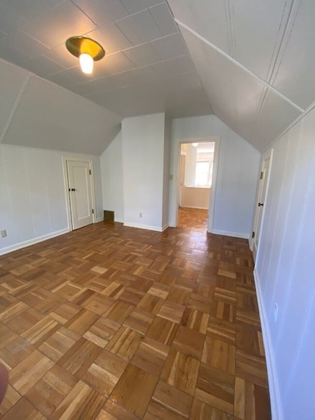 Building Photo - $2,695 / AVAILABLE NOW! 3BD Single Family Home