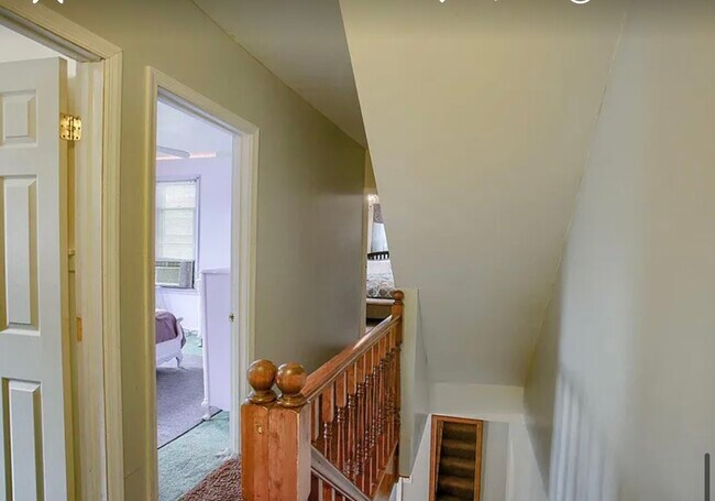 Building Photo - 2615 Penbrook Ave