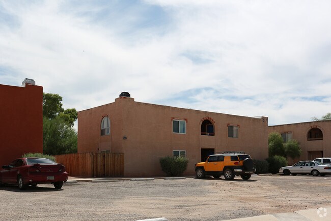 Building Photo - 914-926 N Belvedere Ave