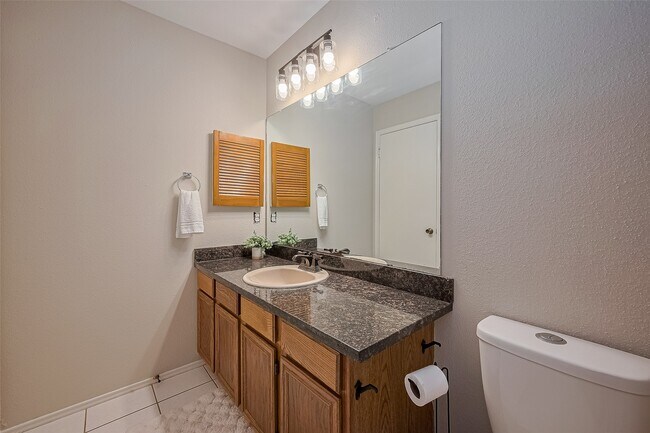 Building Photo - 5814 N Magazine Cir