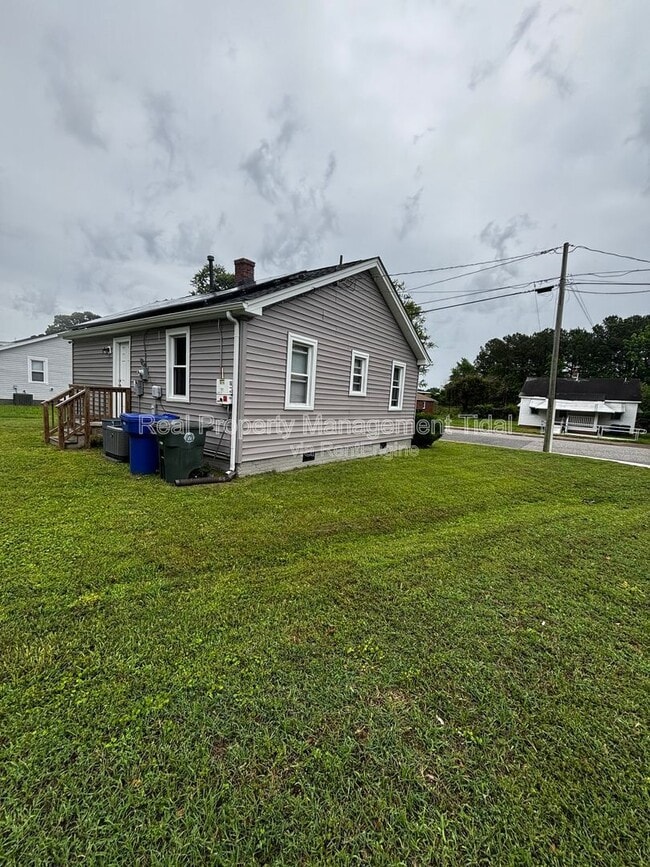 Building Photo - 501 South Ave