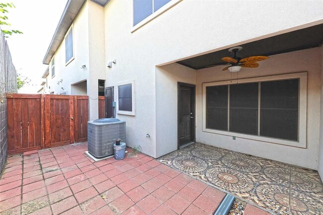 Building Photo - 5610 Montevista Dr