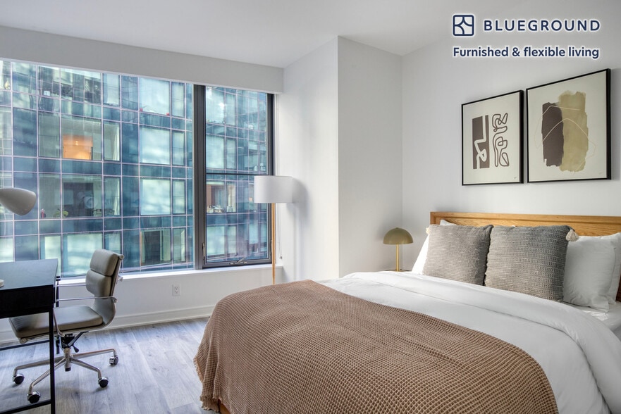 Building Photo - 949 1st St SE