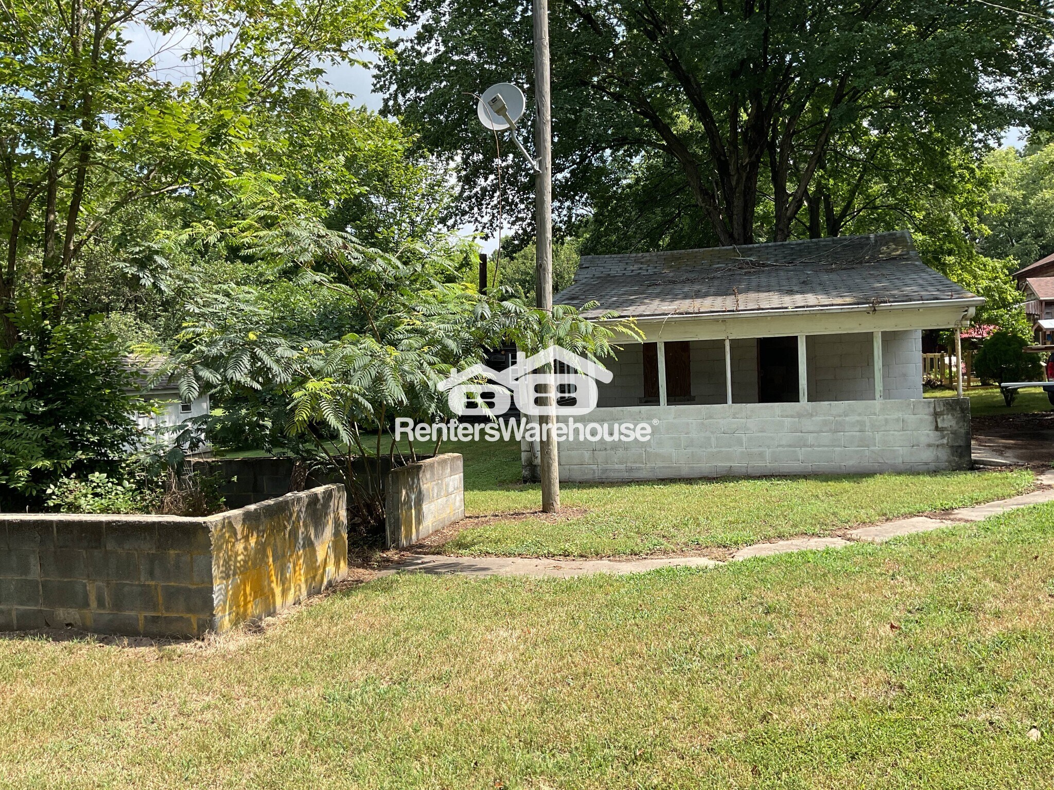 Building Photo - 1017 N Salisbury Ave