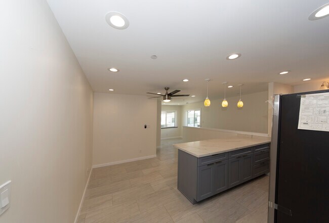 Building Photo - 1068 Kinau St