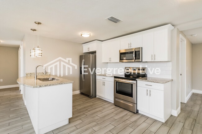 Building Photo - 7137 Gulf Highlands Dr