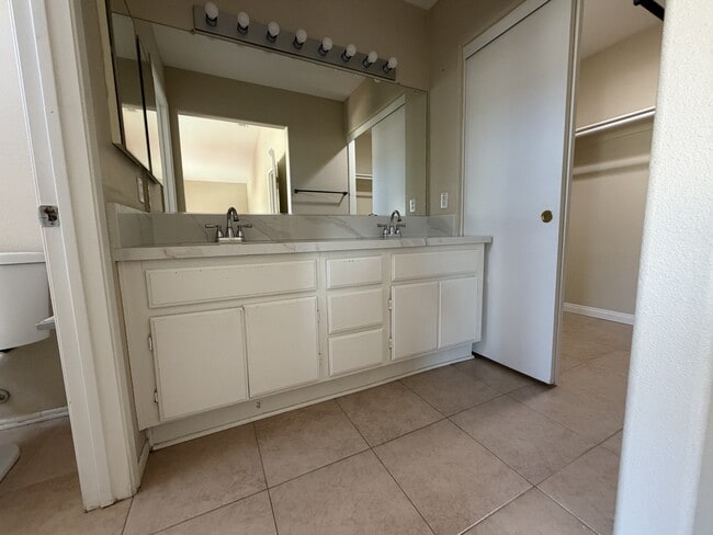 Building Photo - 1439 Avena Way