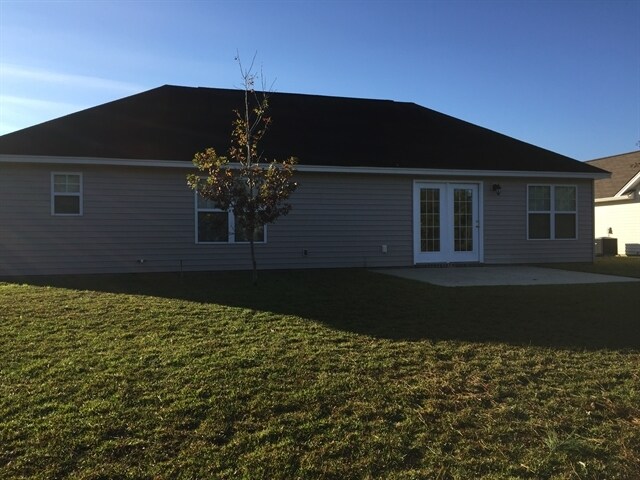 Building Photo - 134 Nandina Way