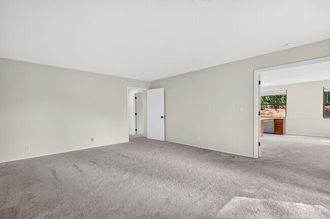 Building Photo - 1837 Lackland Dr