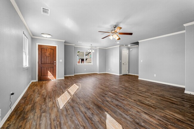 Building Photo - 1342 N Sicily Ln