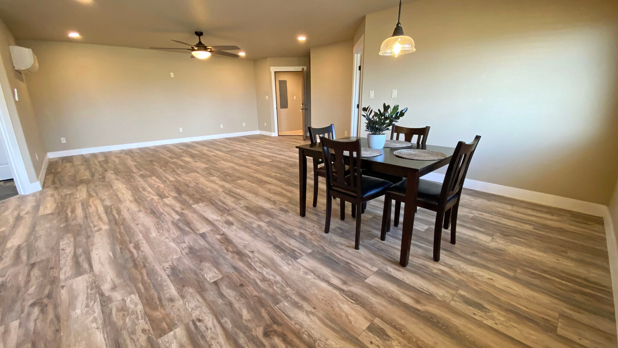 Dining nook - 1785 Broadway