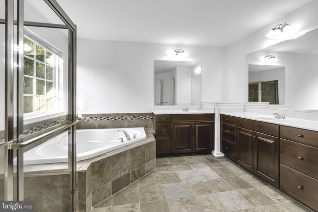 Building Photo - 40560 Aldie Springs Dr