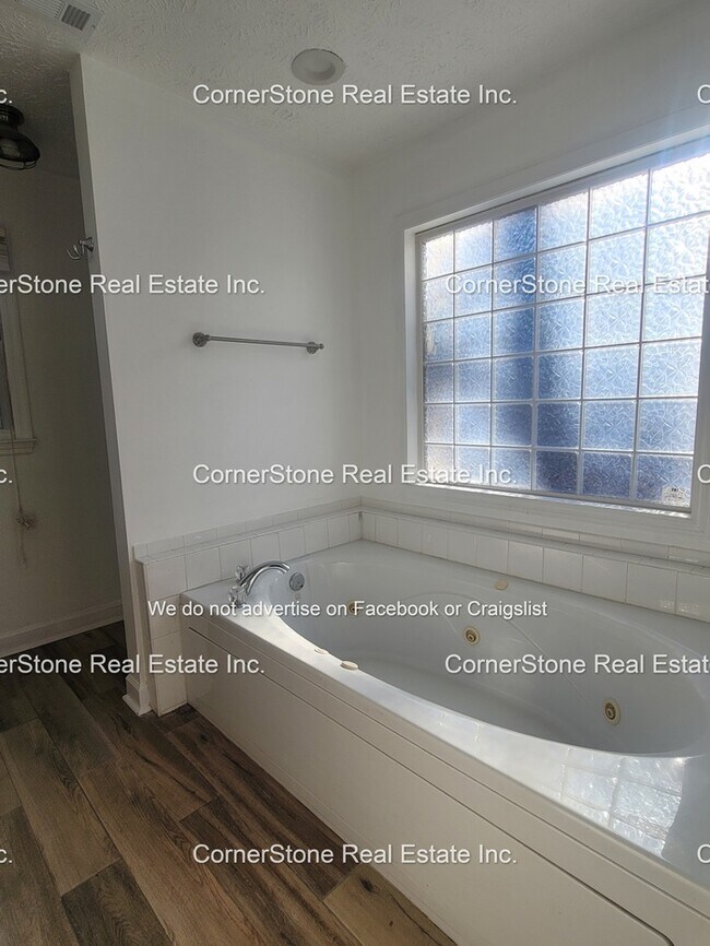 Building Photo - 3942 Watling Ct