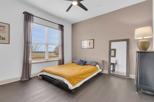 Building Photo - 4153 Shavano Dr