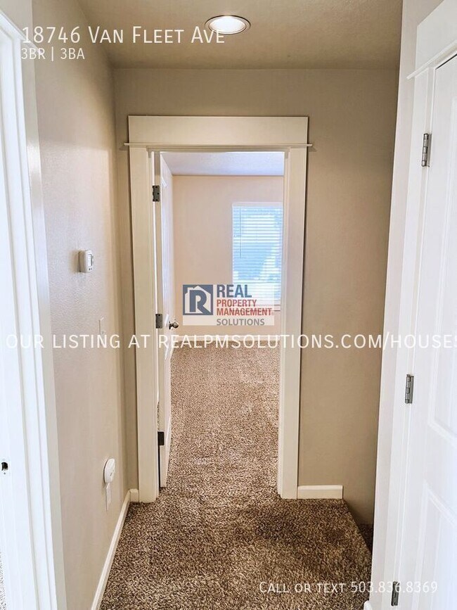 Building Photo - 18746 Van Fleet Ave