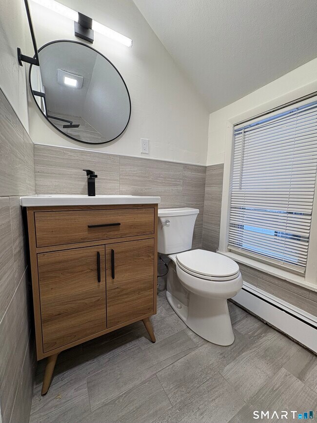 Building Photo - 1787 Stratfield Rd