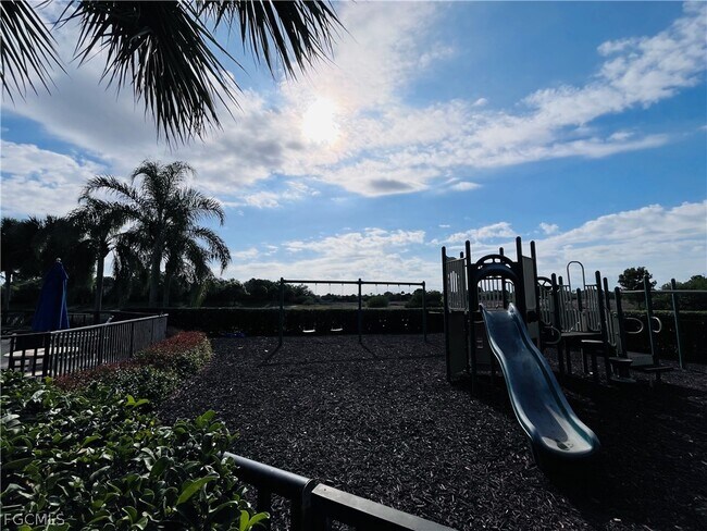 Building Photo - 10601 Crossback Ln