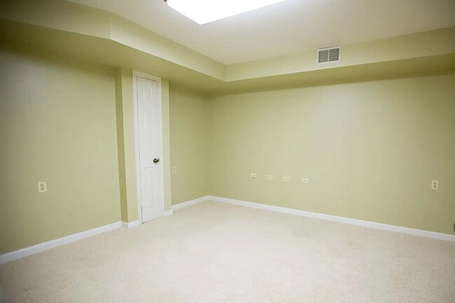 Building Photo - 9085 Golden Sunset Ln