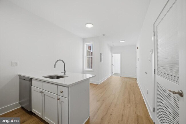 Building Photo - 3624 N 19th St