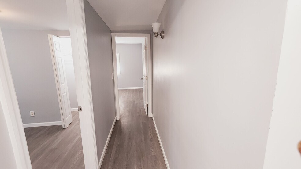 Building Photo - 2102 Adams Ave