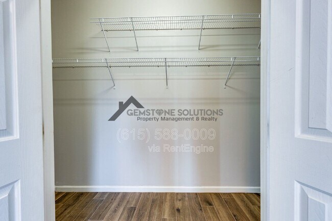 Building Photo - 2104 Loudenslager Dr