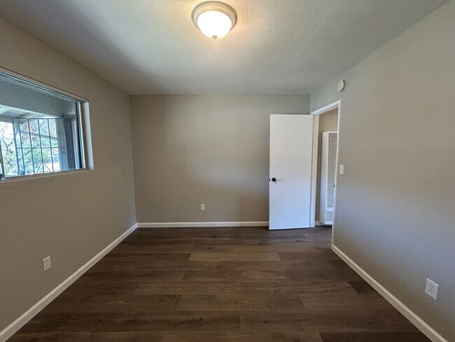 Building Photo - 816 Sutter Ave