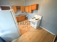 Building Photo - 3110 Custer St