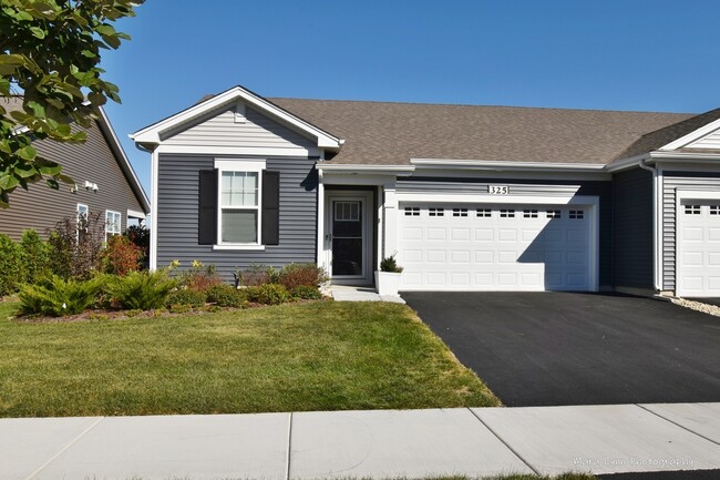 Building Photo - 325 Sussex Ln