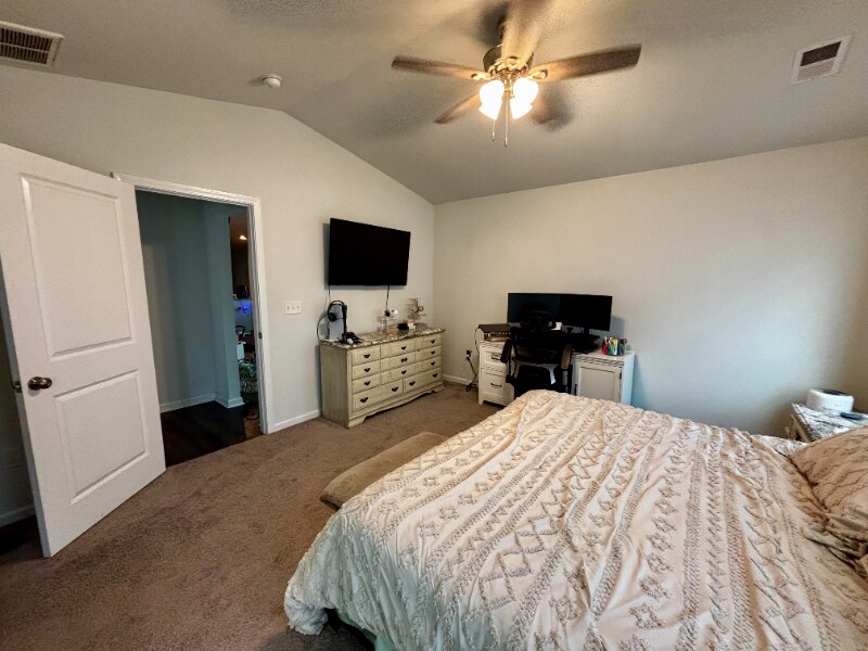Building Photo - 828 Alley Ridge Dr