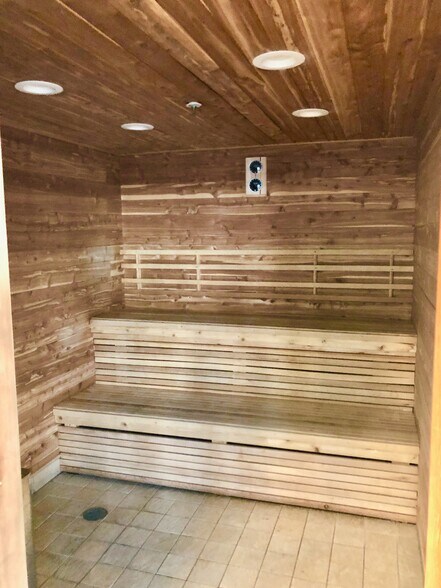 Sauna - 819 Virginia St