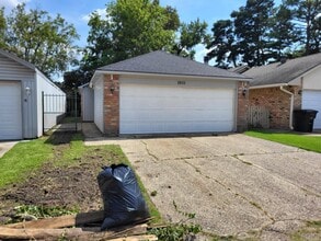 Building Photo - 1831 SG