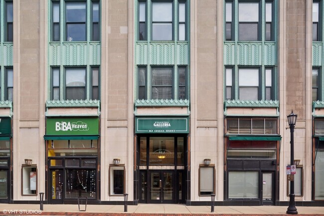 Building Photo - 807 Church St