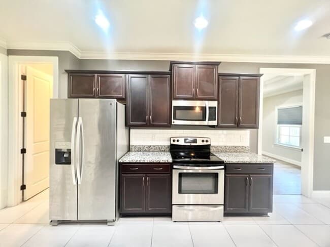 Building Photo - 113 Kailyn Ct