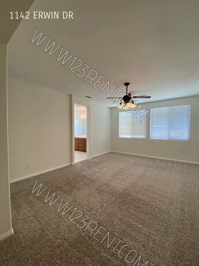 Building Photo - 1142 Erwin Dr