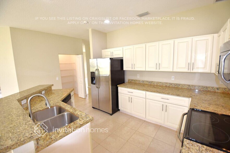 Building Photo - 5301 Island Gypsy Dr