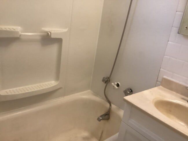 Building Photo - 5550 N 35th St