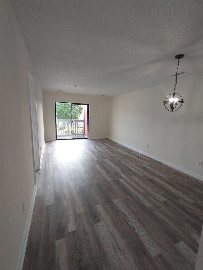 Building Photo - 7700 Porcher Dr