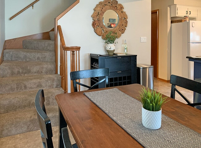 Building Photo - 26855 Kopmeier Dr