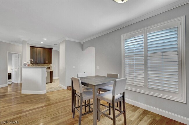 Building Photo - 2050 W Warm Springs Rd