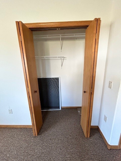 LL BR-2 Closet - W4091 3rd St