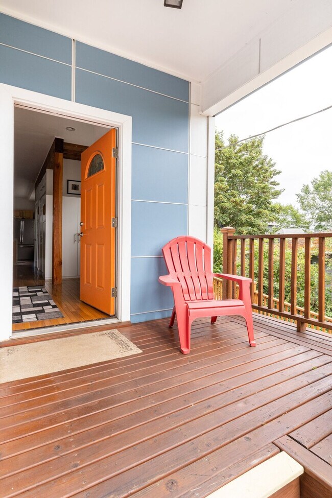 Building Photo - 938 21st Ave